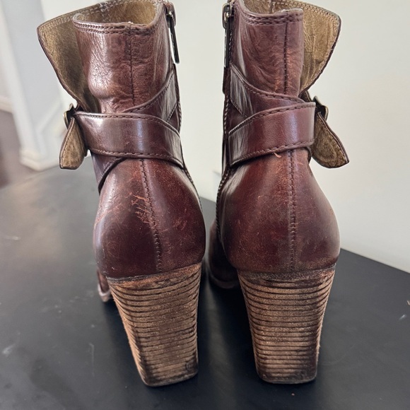 Frye Rich Brown Leather Heeled Boots - Picture 6 of 13